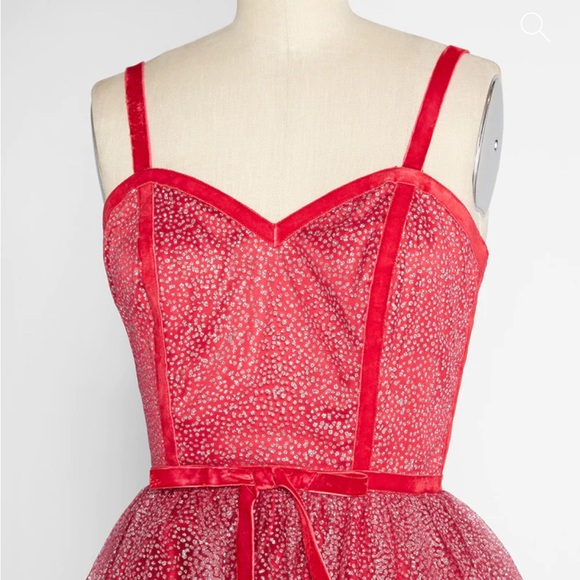 ModCloth x Collectif Haute Holiday Red Sparkle Party Swing Dress ♥️💃🏻🌹 - Picture 4 of 5